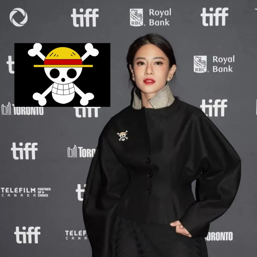 Bukan Berlian, Dian Sastrowardoyo Curi Perhatian dengan Pin 'One Piece' di Karpet Merah