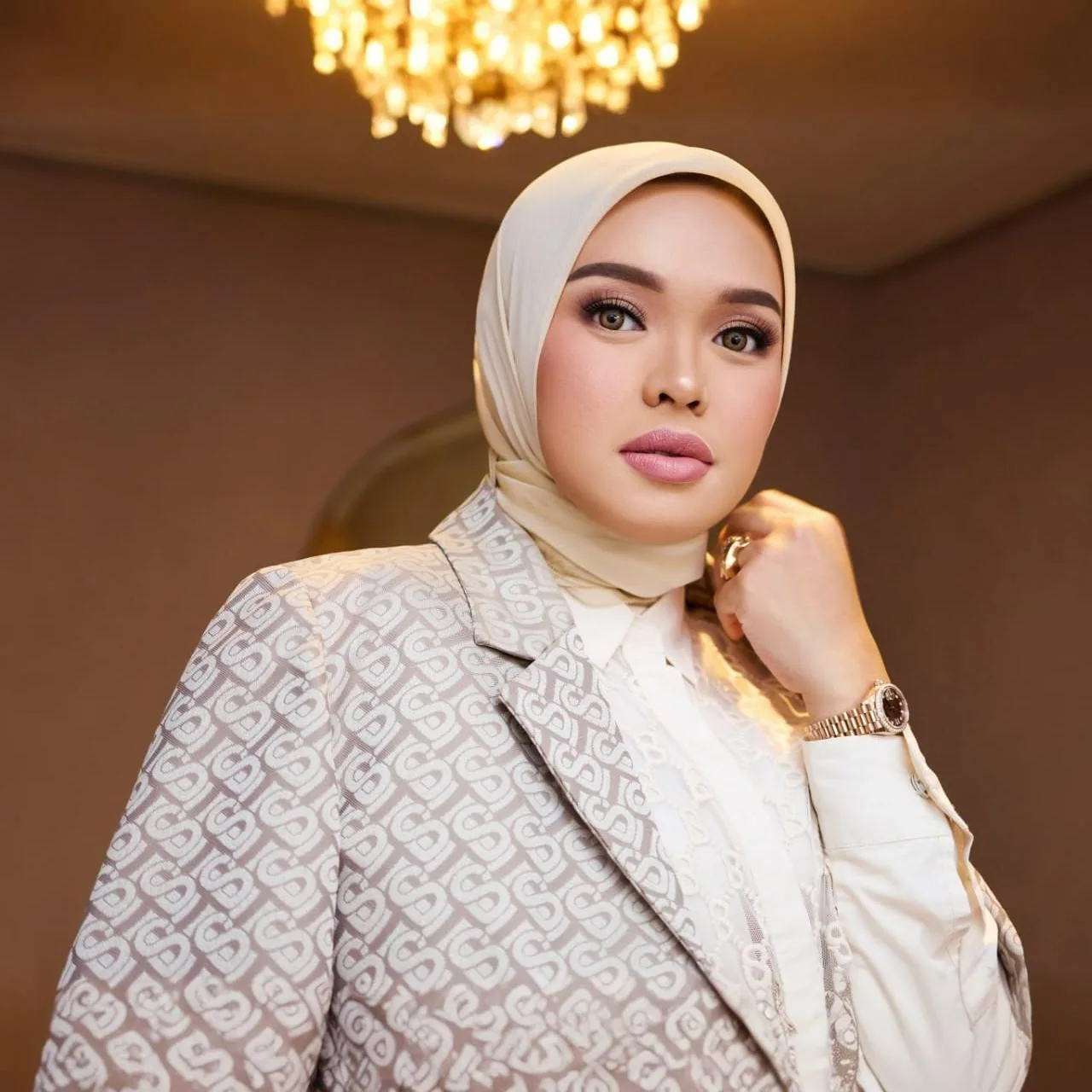 Masuk BoF 500, CEO Buttonscarves Gemparkan Industri Fashion Tanah Air